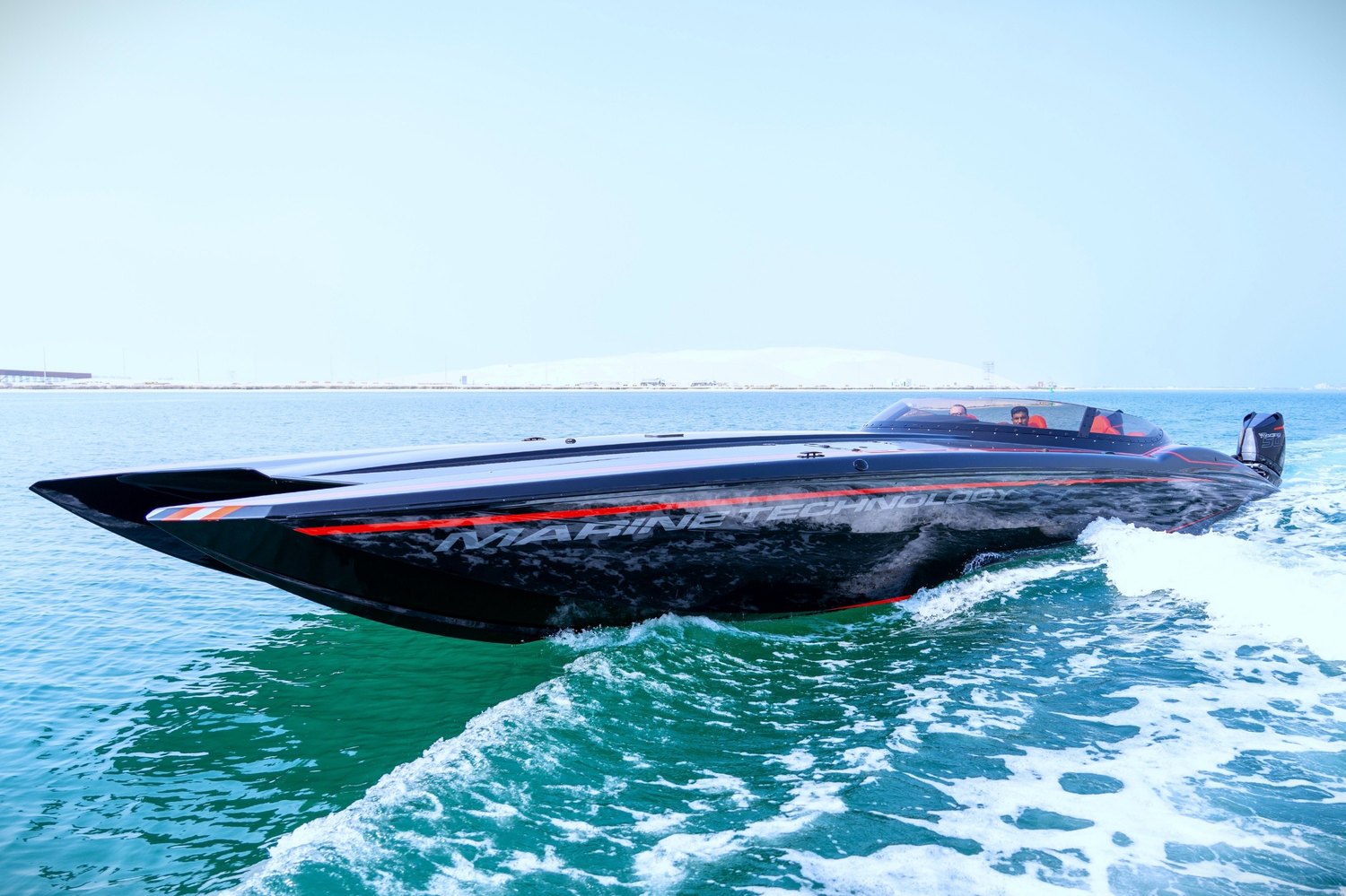 MTI 440 X Catamaran